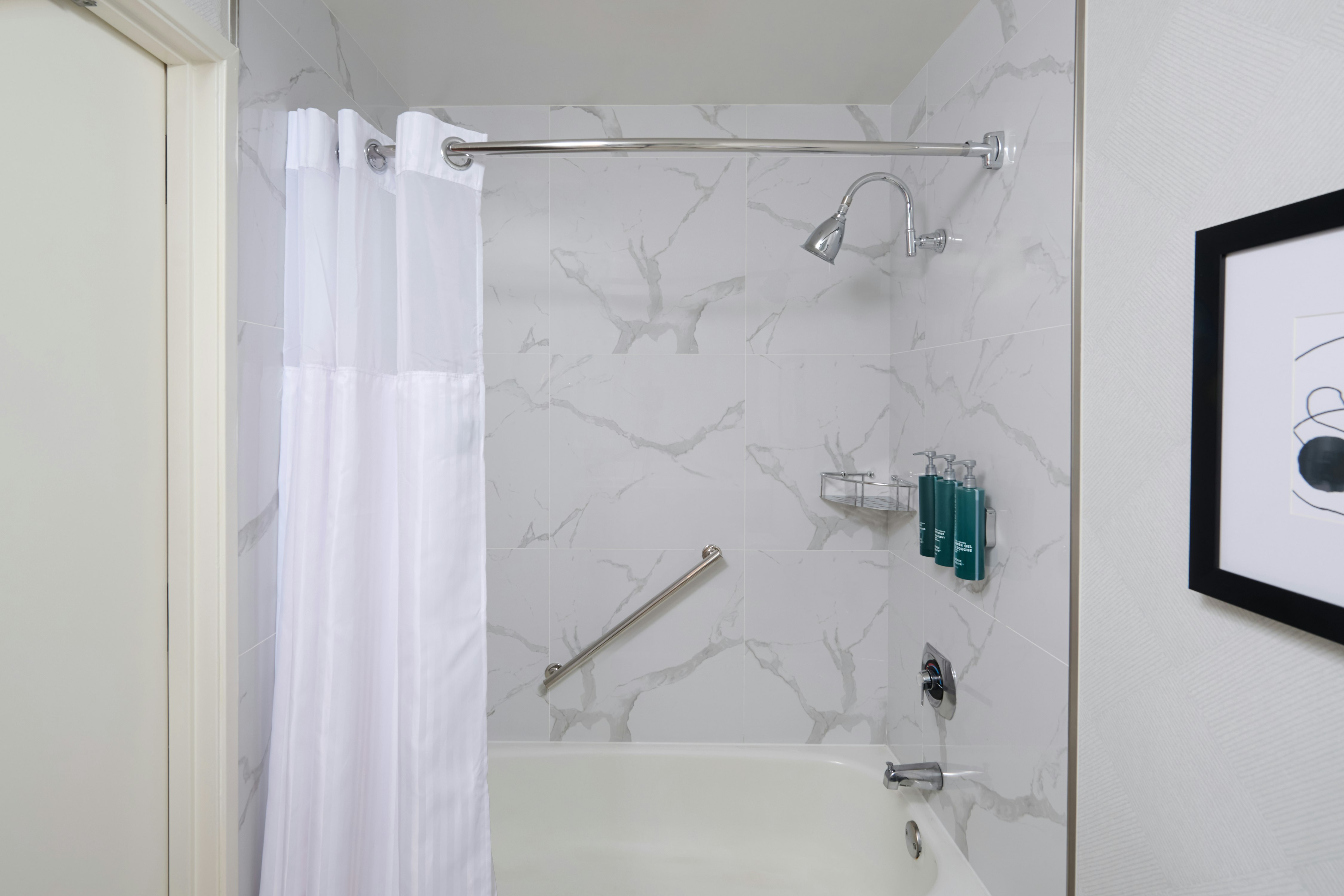 Garden, King Bed، Doubletree By Hilton Newark Fremont 7/7