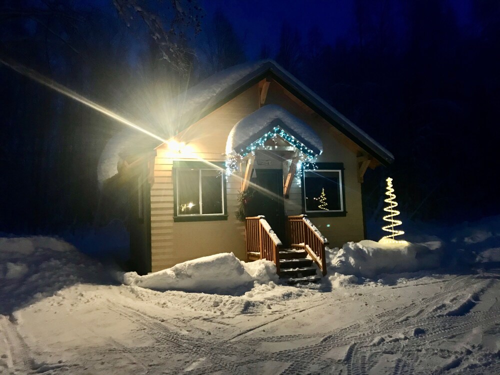 Talkeetnas Mount Dall House 16/17