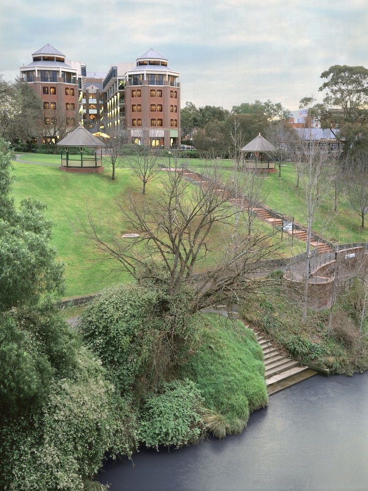 Amora Herencia Riverwalk Melbourne 63/68