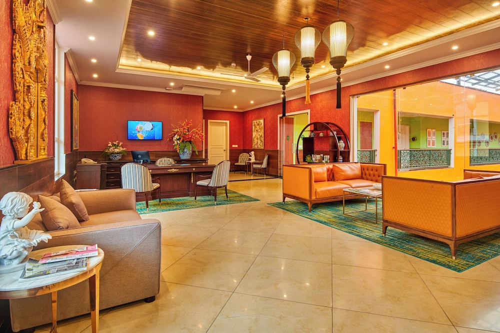 MAYFAIR Lake Resort, Atal Nagar, Raipur 30/50