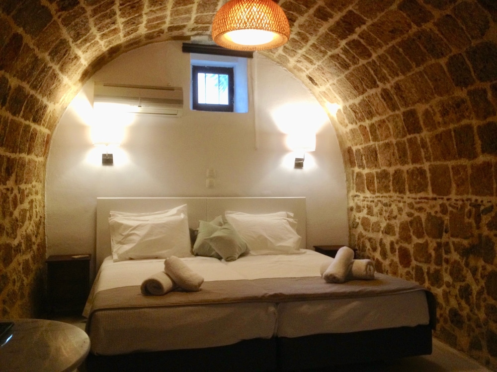 Auberge 32 12/38