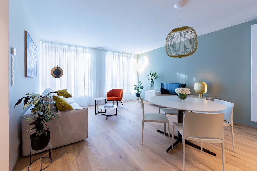 Central City Luxury Residence 32/50