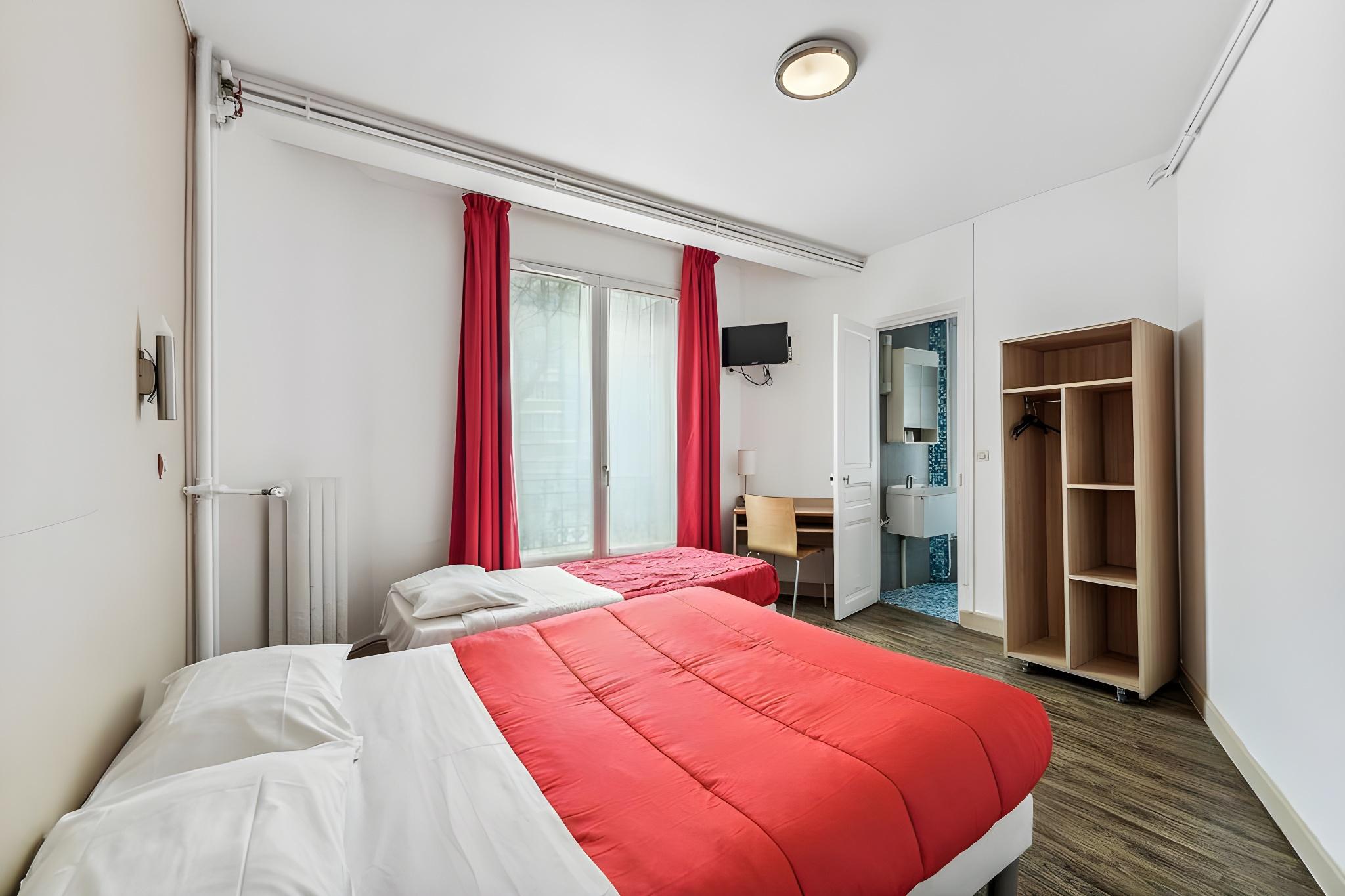 Classic, Triple, Multiple Beds, Private Bathroom