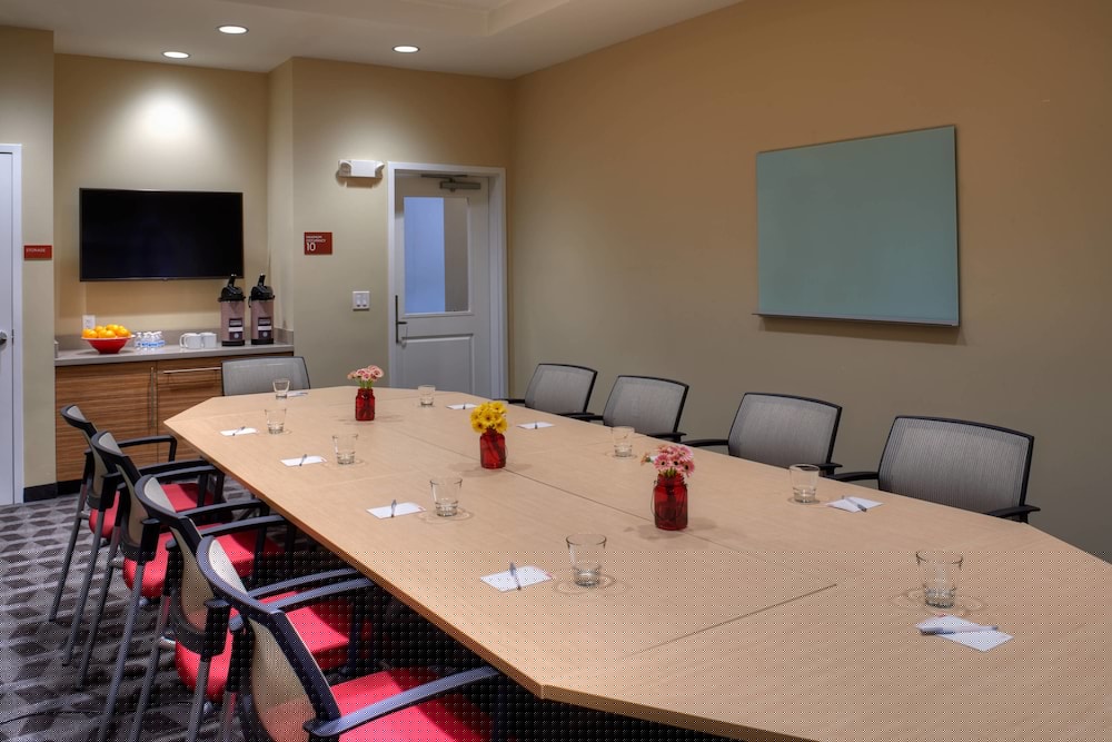 TownePlace Suites by Marriott Cleveland Solon 48/49