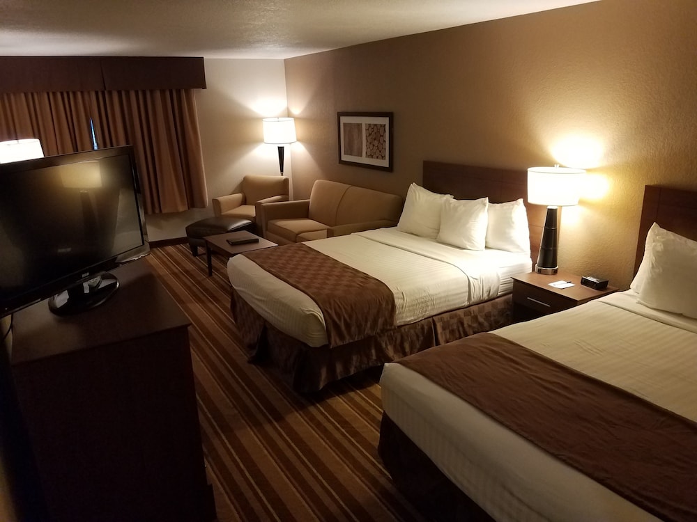 Rock Island Inn & Suites Marshalltown 16/55