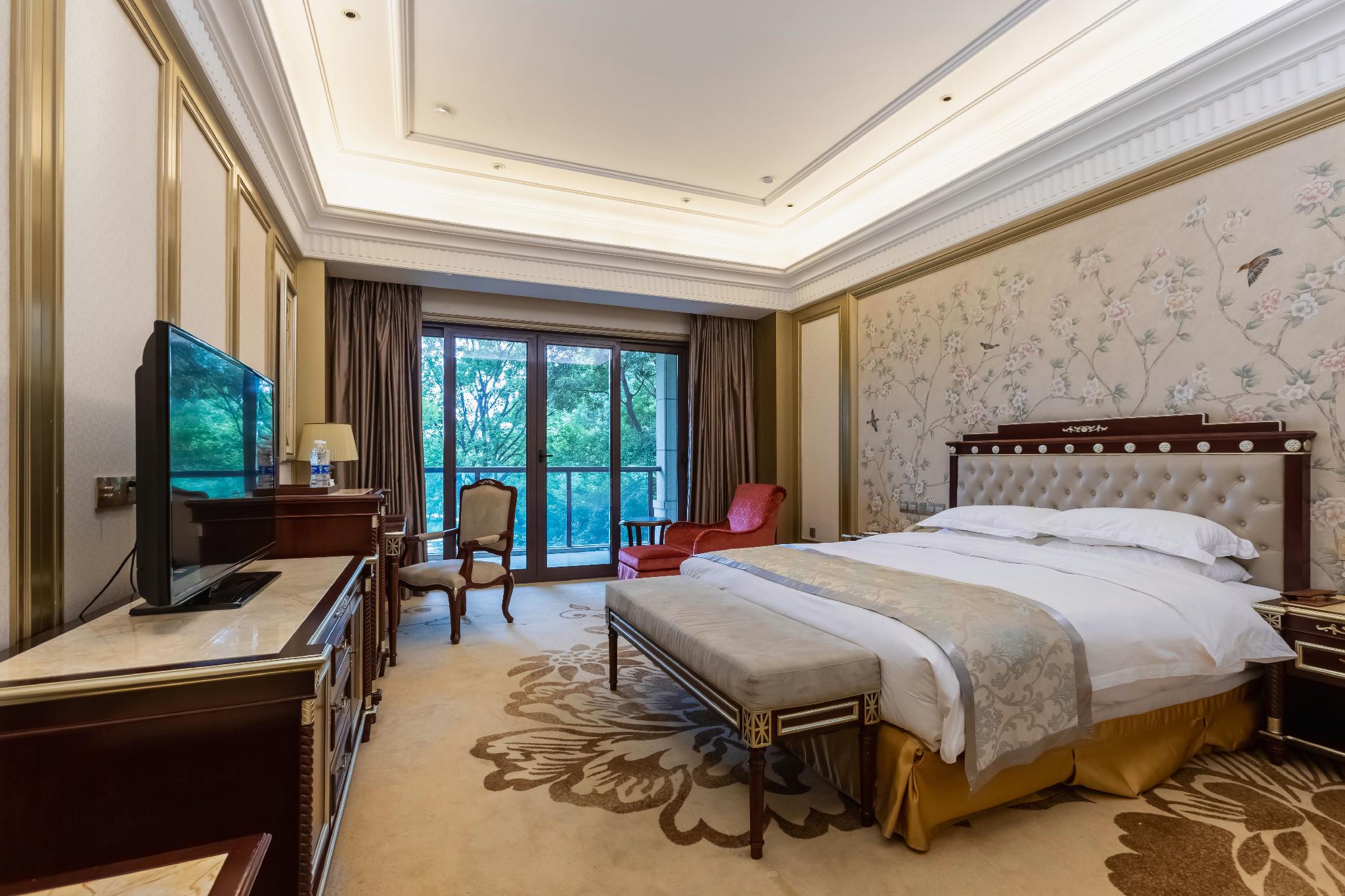 Canal Jinling Grand Hotel 8/35
