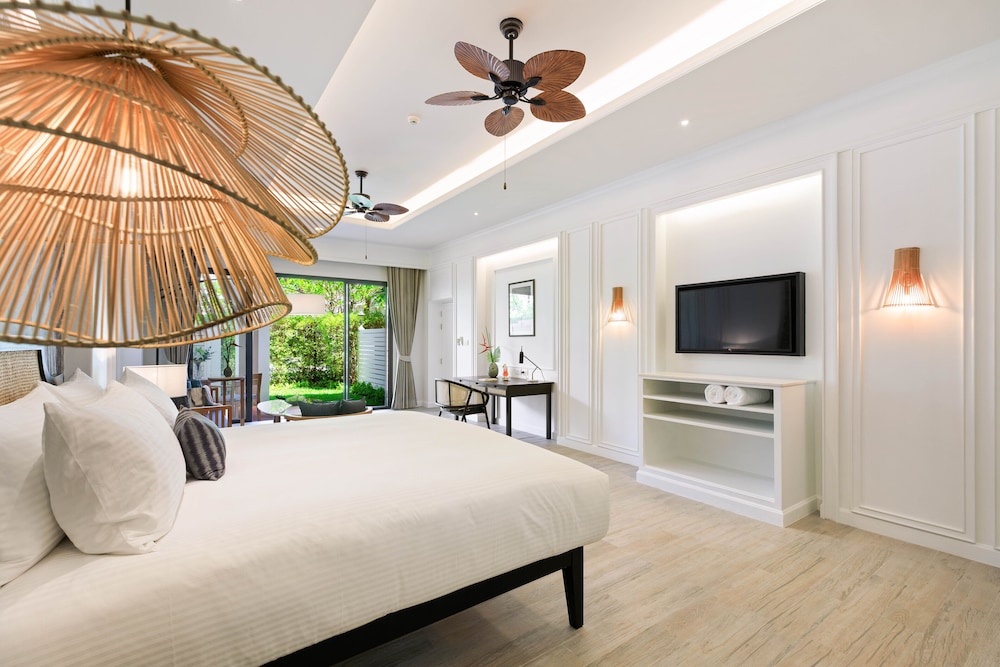 OUTRIGGER Koh Samui Beach Resort 9/85