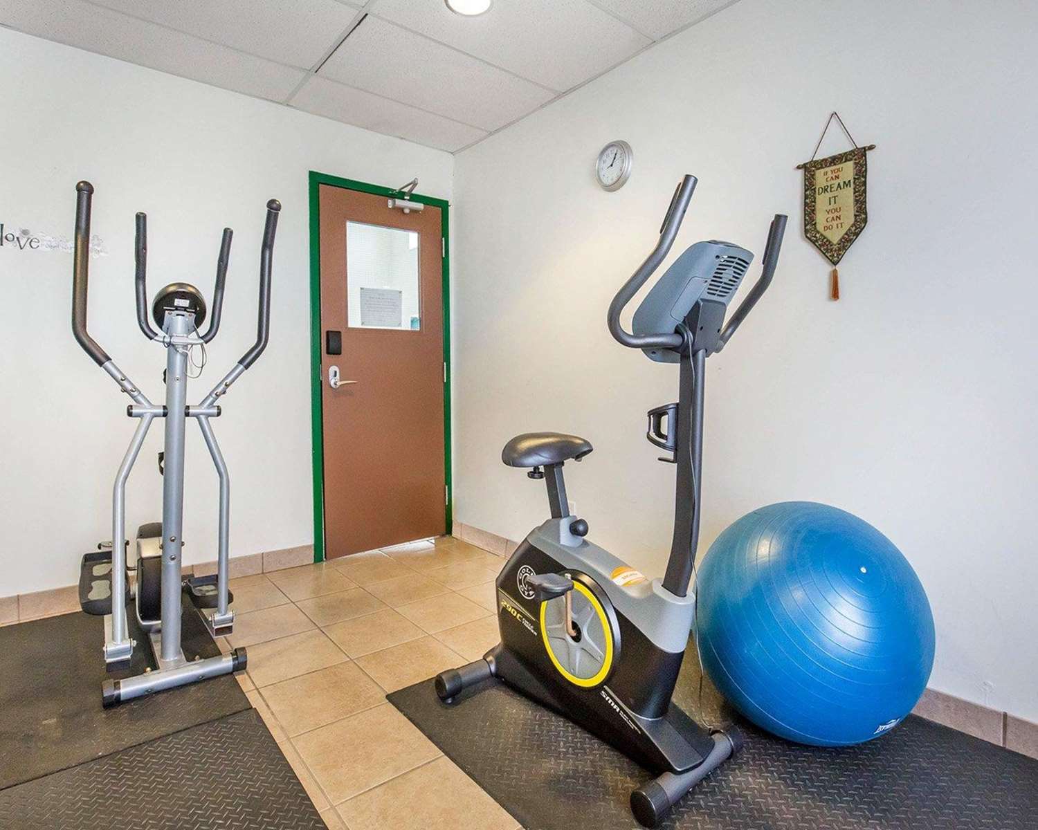 Quality Inn and Suites Lethbridge East 38/52