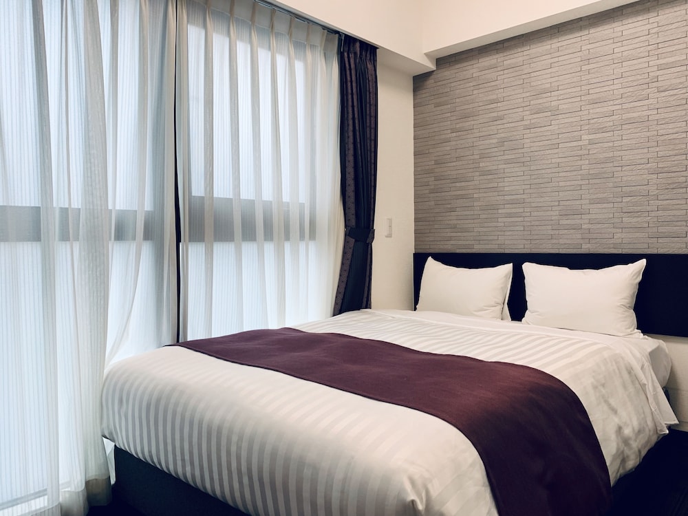 ROOM, DOUBLE BED, SMOKING