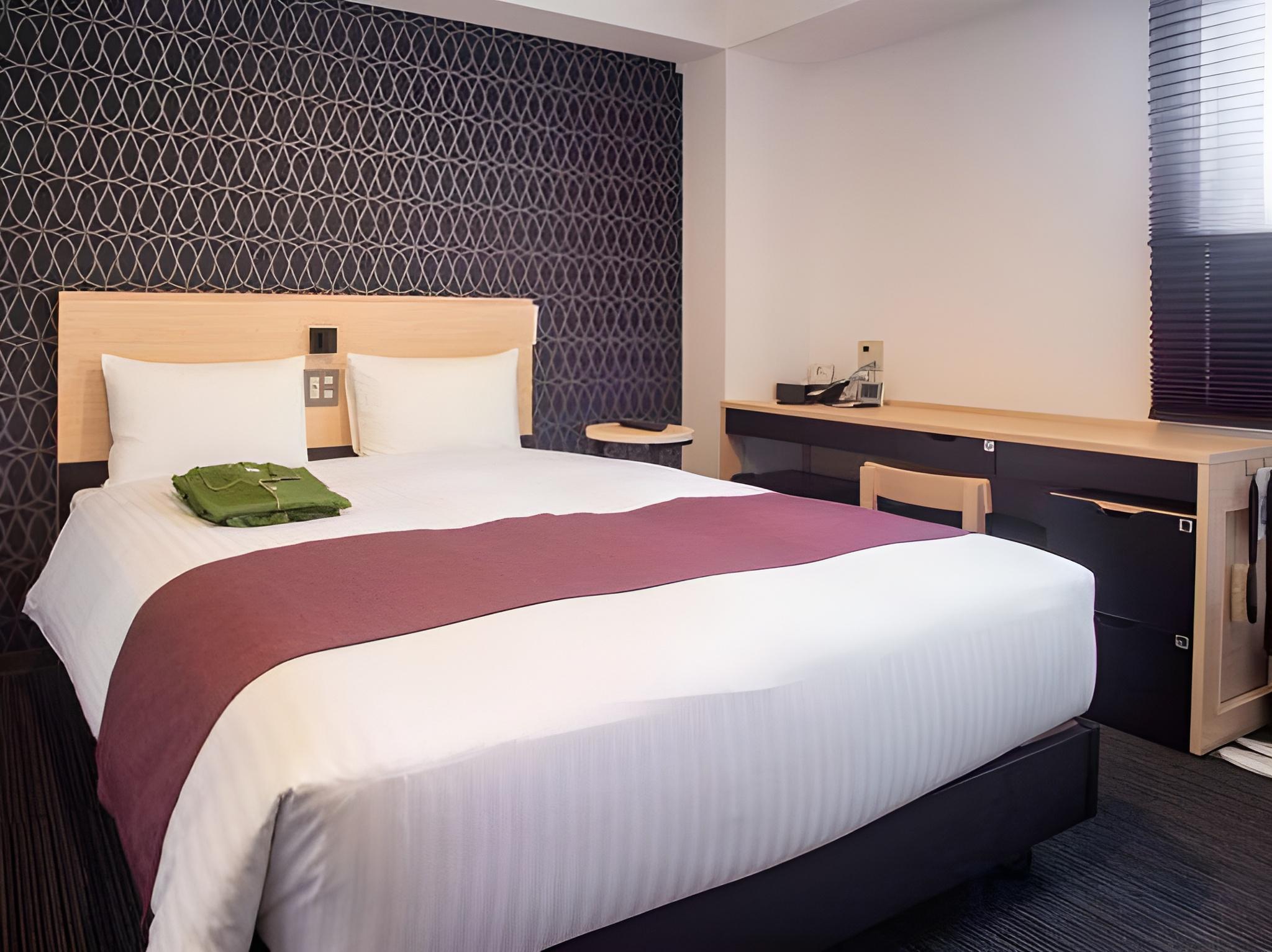 Semi Room, Semi Double Bed, Electronic Cigarette Only
