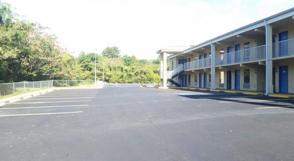 Royal Inn 17/19