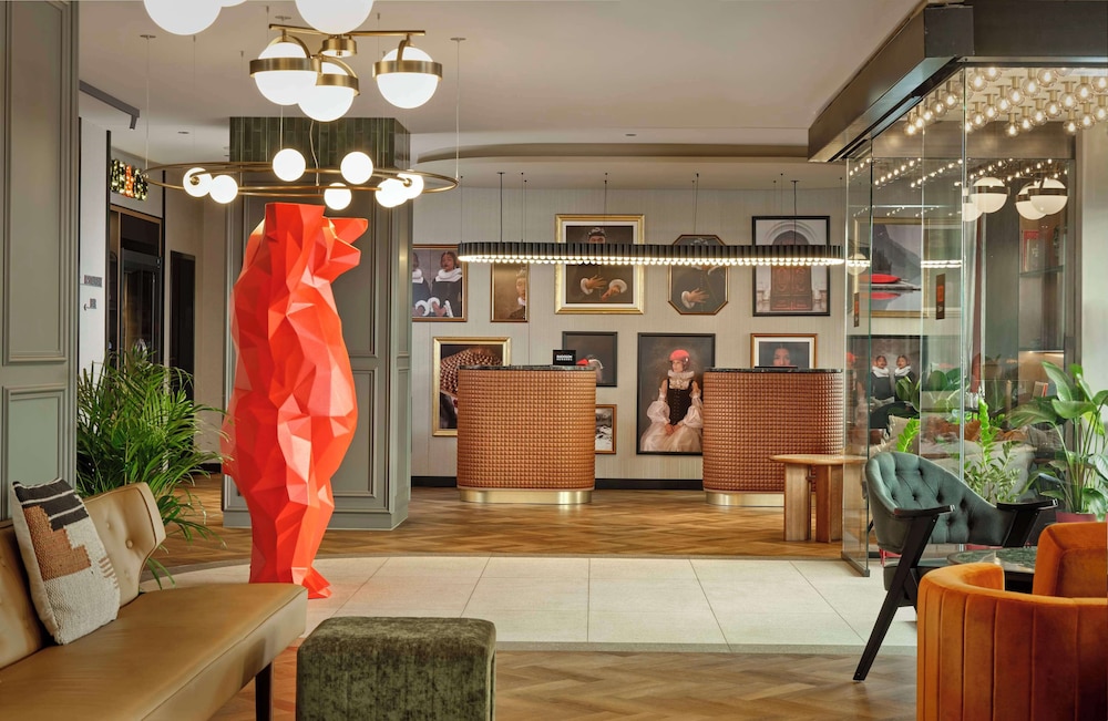 Radisson RED Berlin Kudamm 10/66