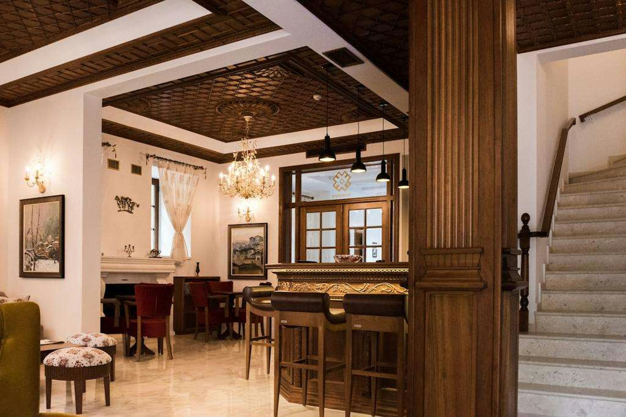 Argjiro Hotel 45/48