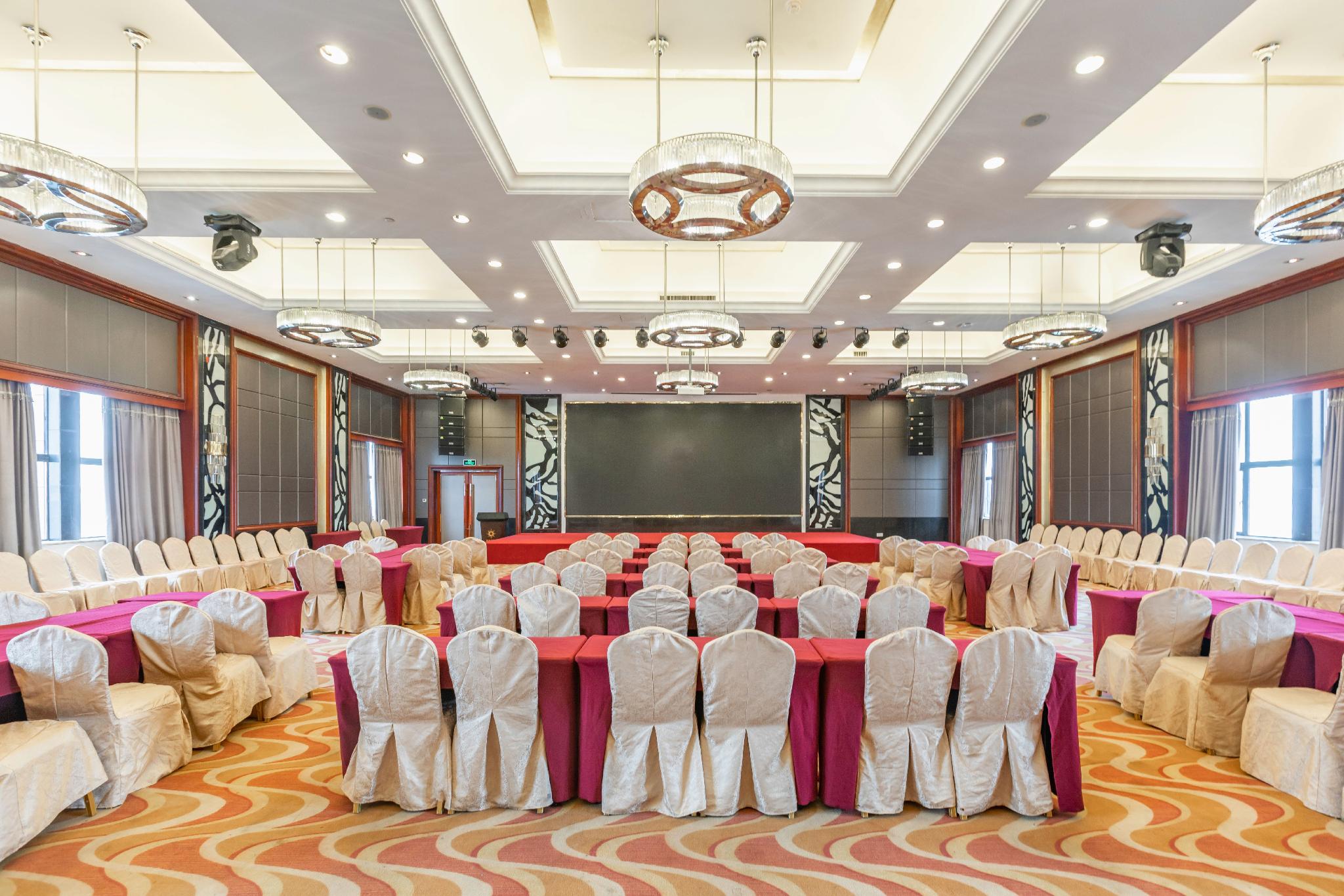 Guomao Hotel 29/35