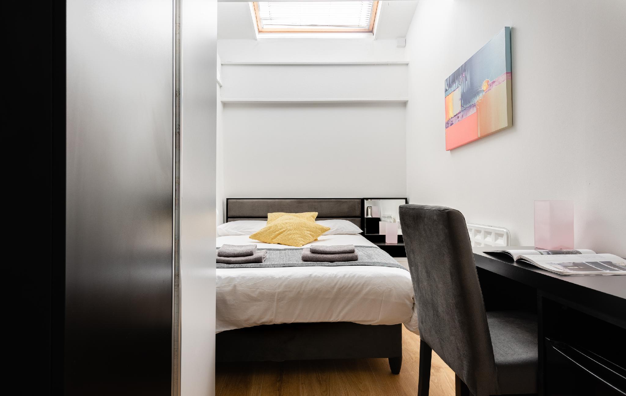Economy, Double Bed, No Window