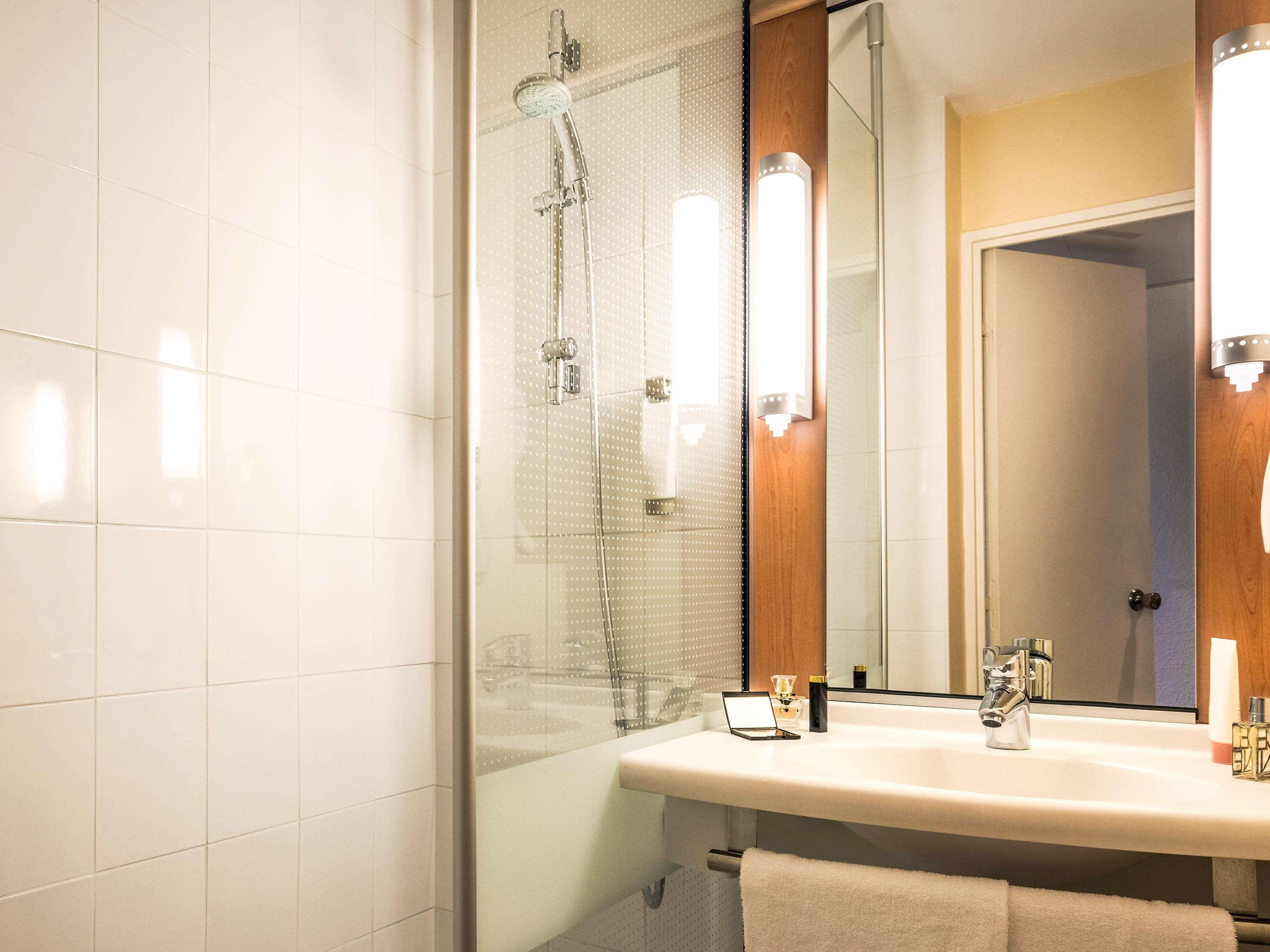 غرفة قياسية ثلاثية، Ibis Paris Montmartre 18Eme 4/4