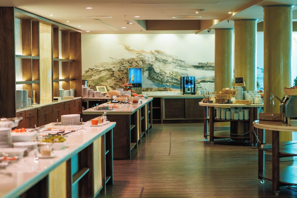 Palmon Bay Hotel and Spa 32/48