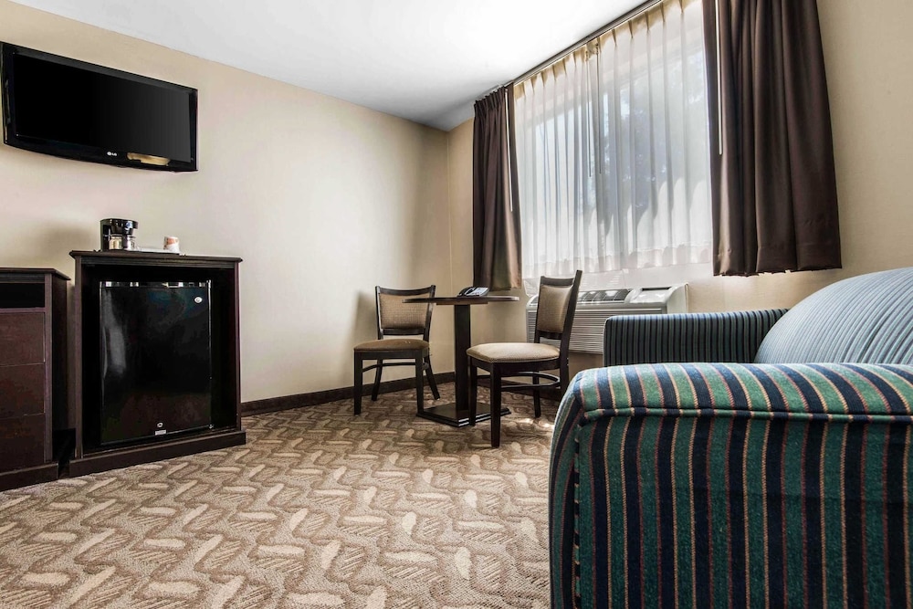 Quality Inn - Niagara Falls Blvd 25/58