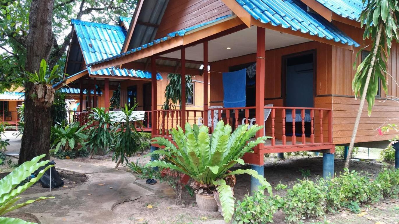 Lanta Long Beach Hostel photo1
