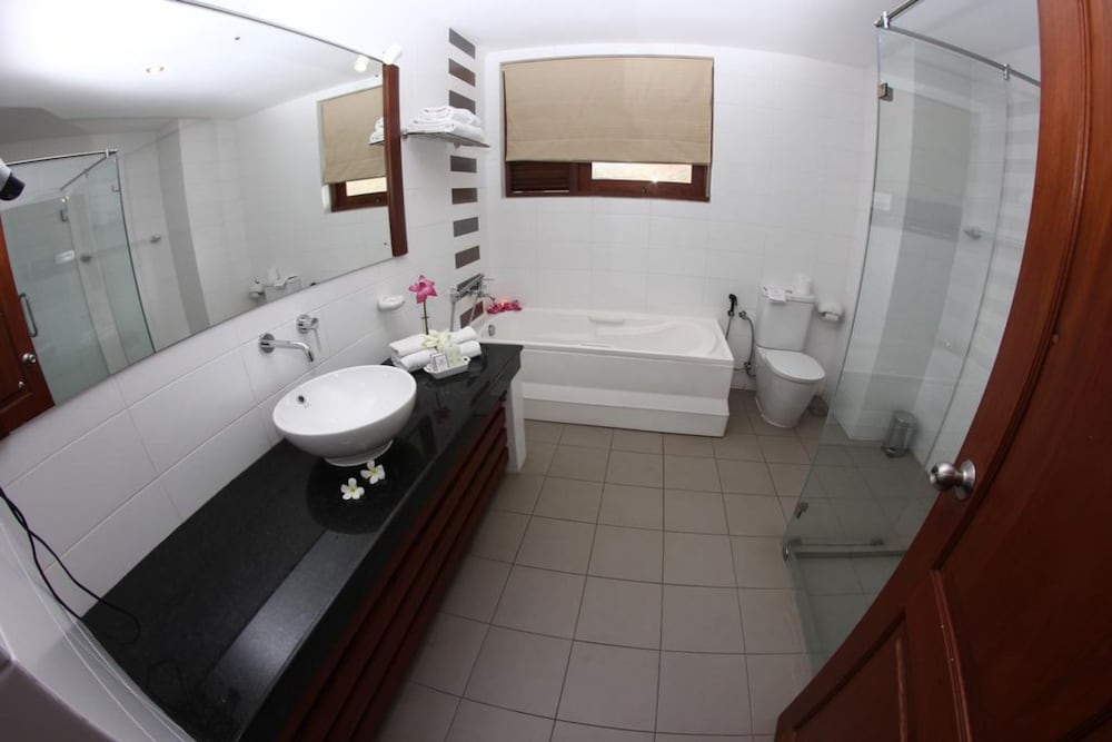 Kamili Beach Villa 34/34