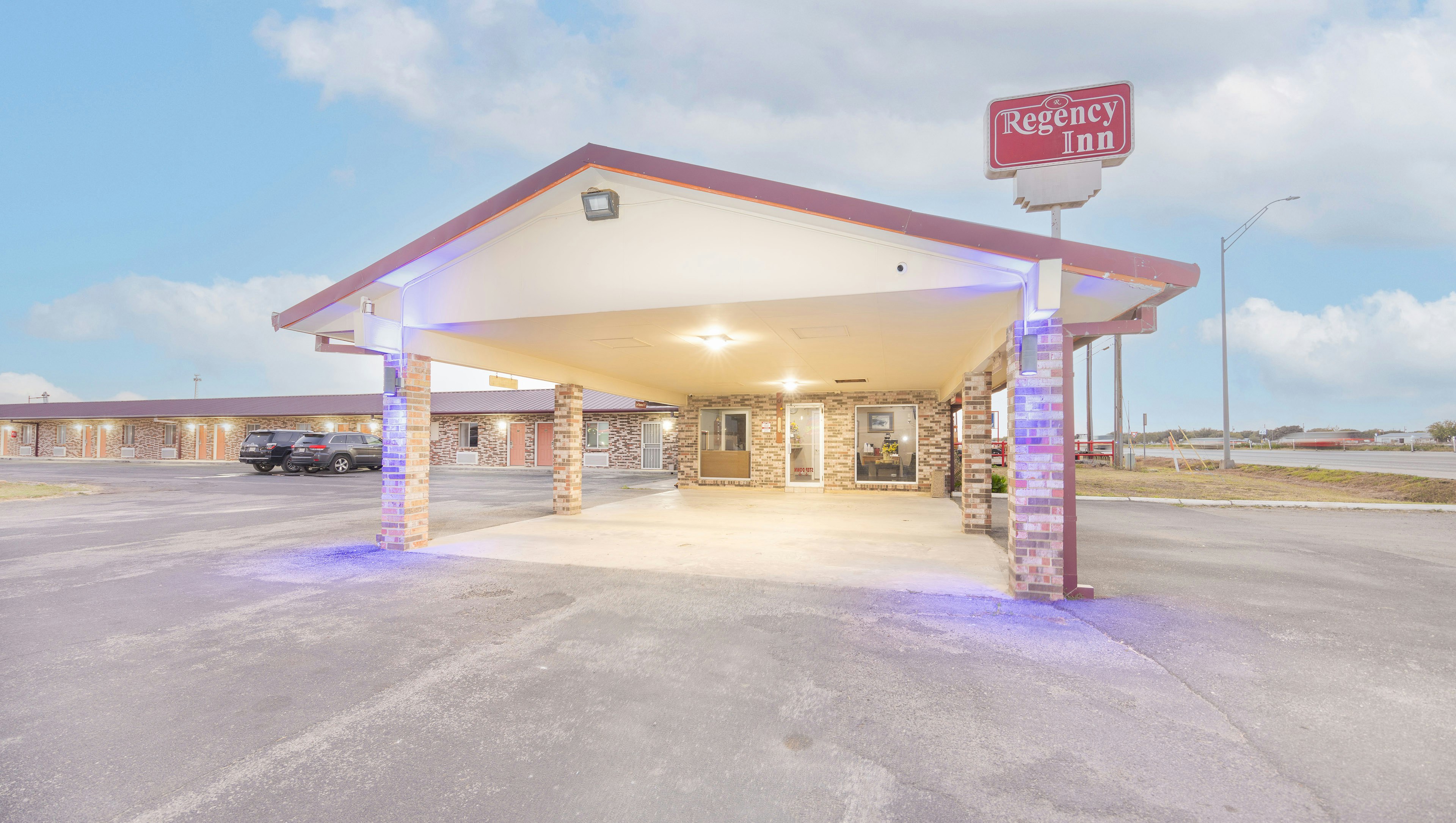 Regency Inn 6/38