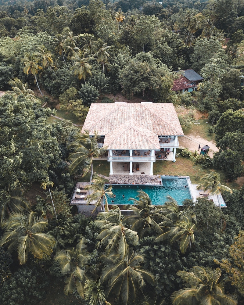 Good Vibes Villas Retreat And Restaurant 36/44