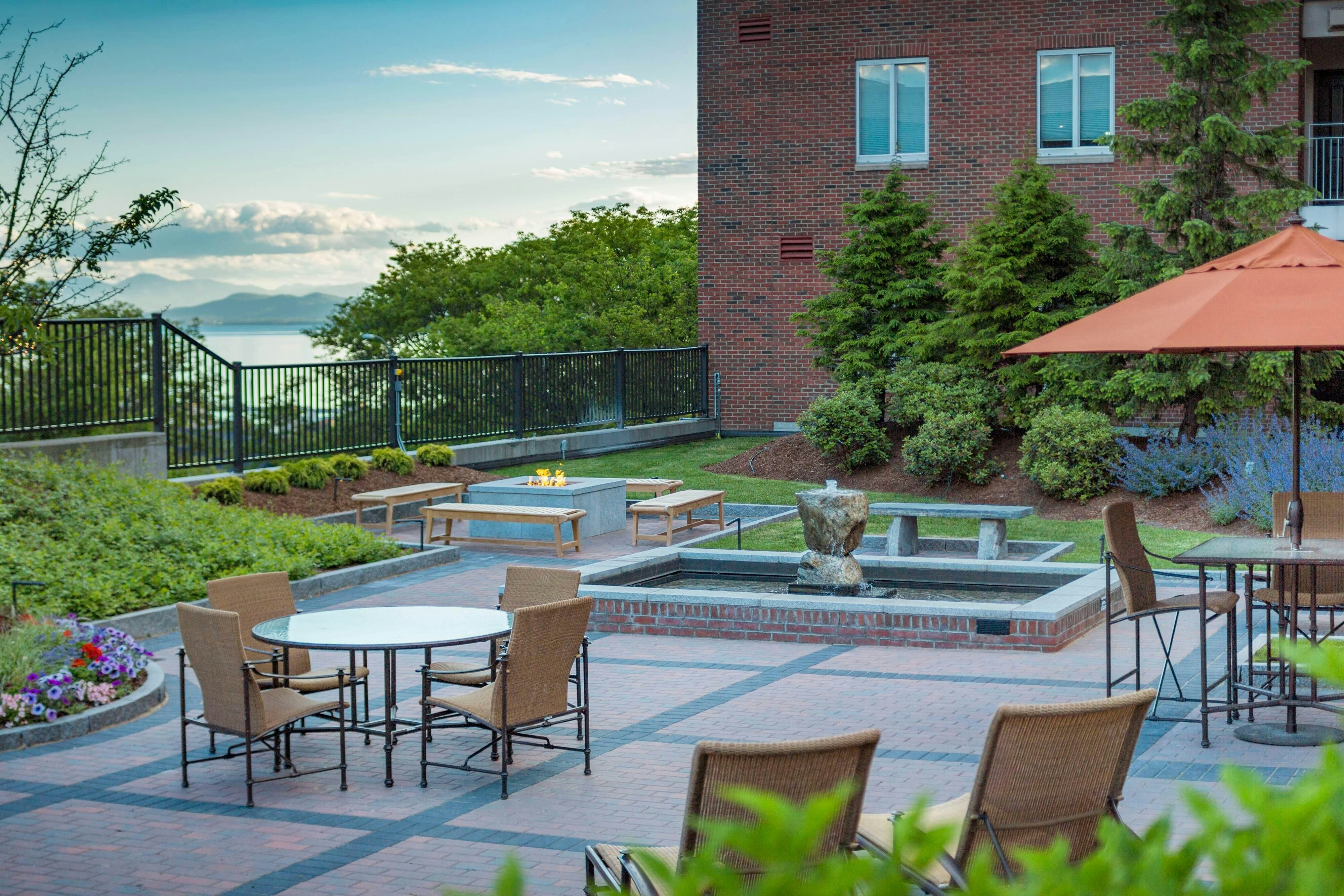Courtyard Marriott Burlington Harbor 35/48