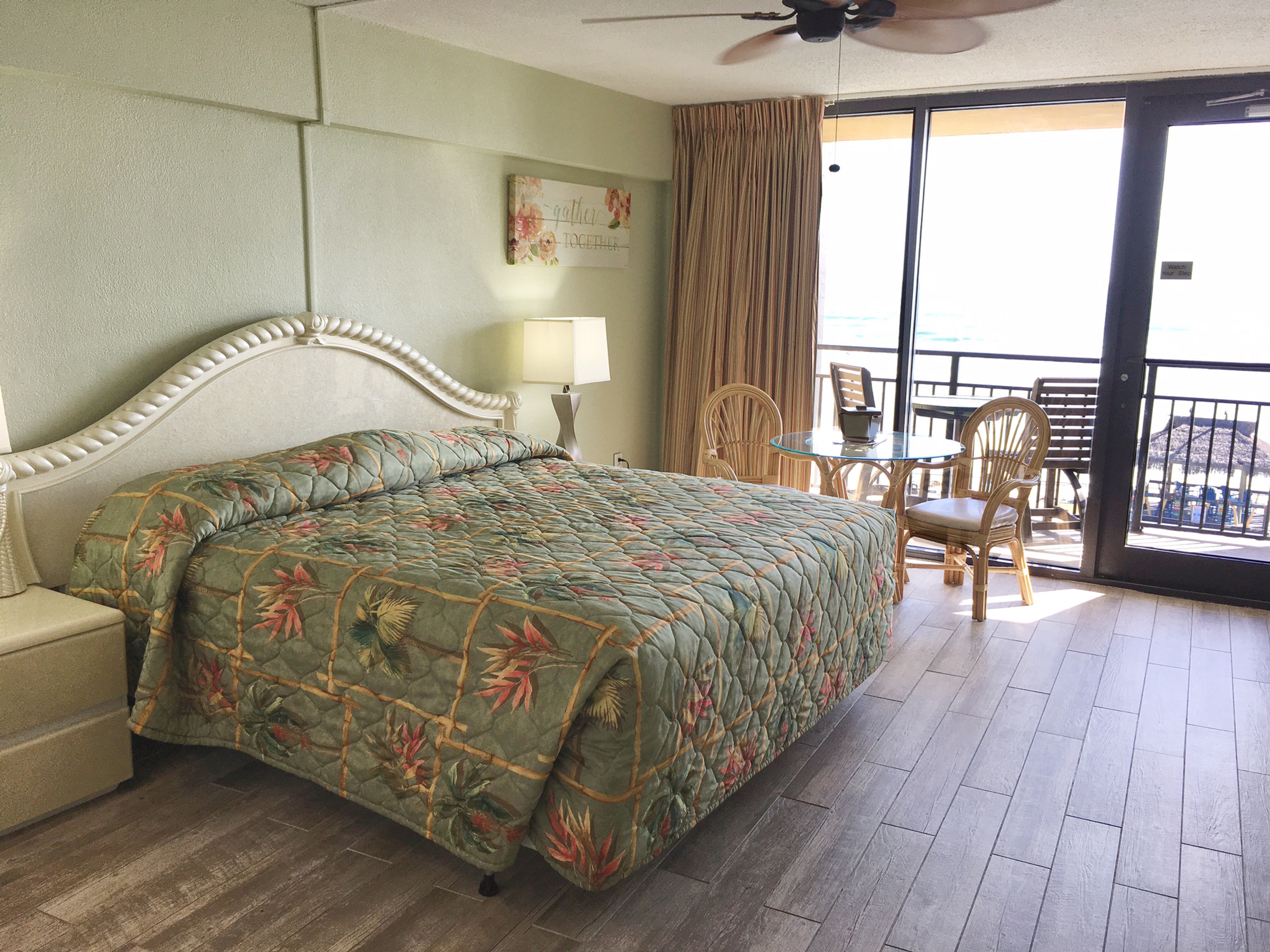 Room, King Bed, Ocean Front, Kitchenette