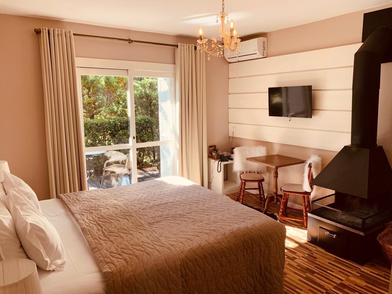 CLASSIC, SUITE