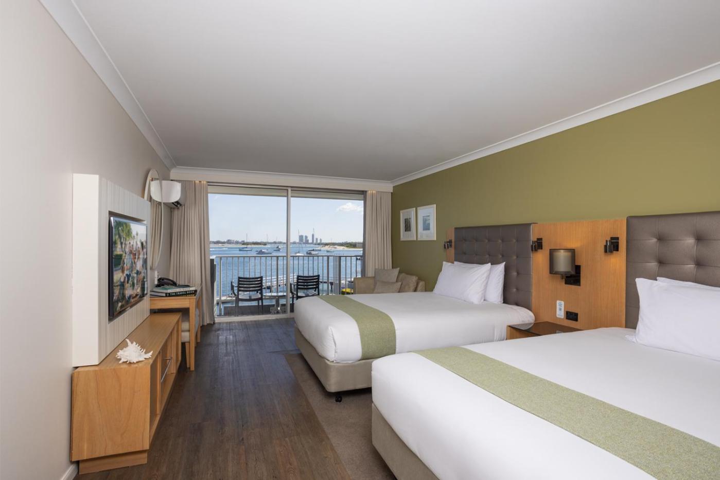 Water View Double Room + Entry to 4 Theme Parks + Twin Pack of Wine