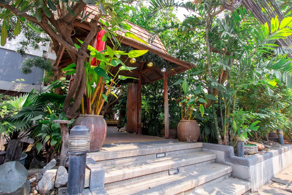 Residence Rajtaevee Bangkok 58/64