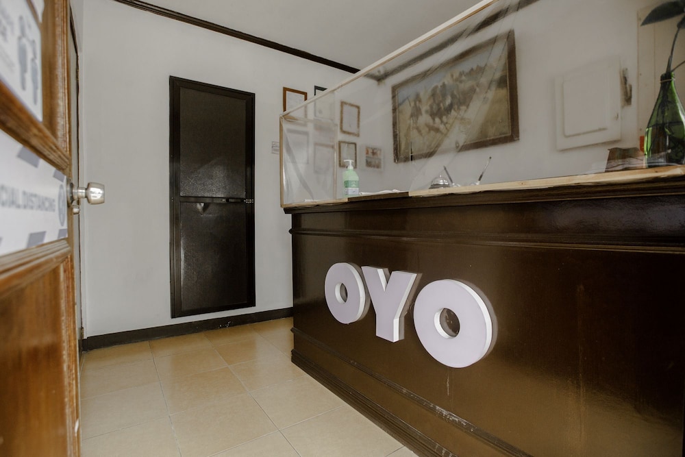OYO 741 Sierra Travellers Inn 4/43