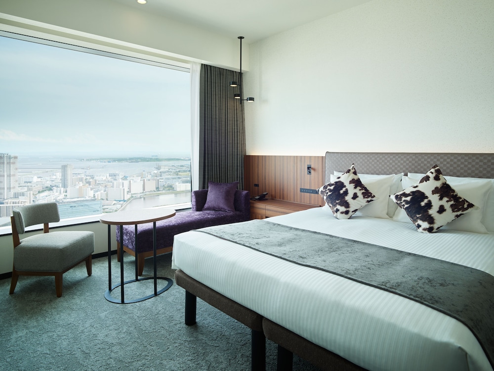 SUPERIOR, QUEEN BED