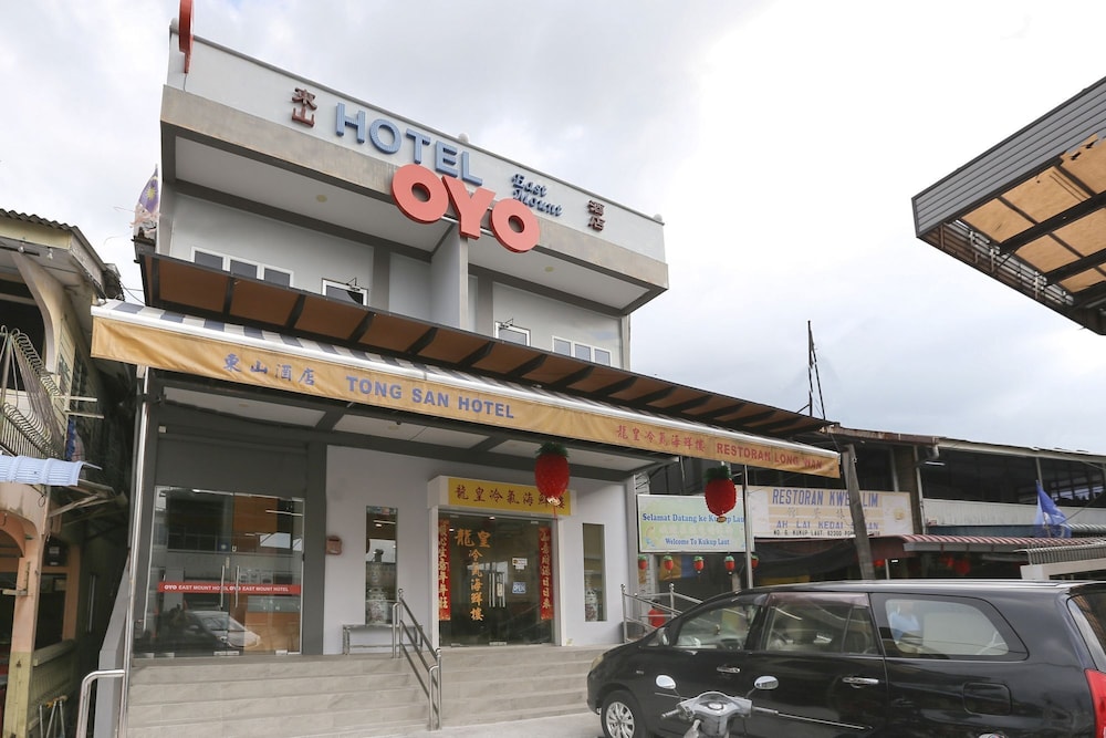 OYO 89915 East Mount Hotel in KUKUP