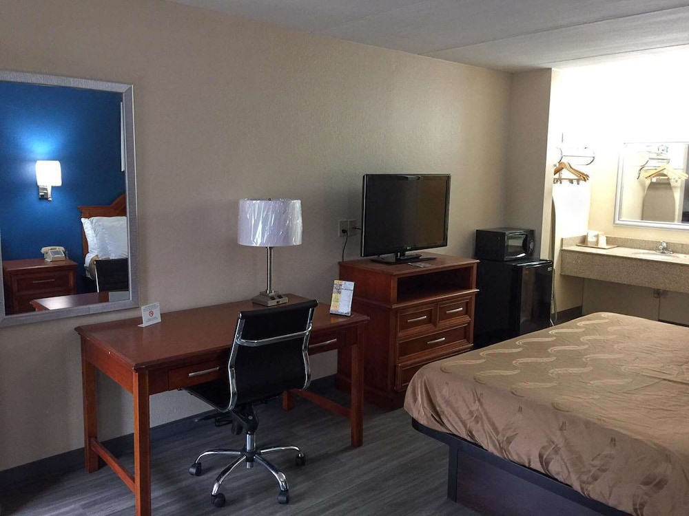 Americas Best Value Inn -Tuscaloosa 12/20