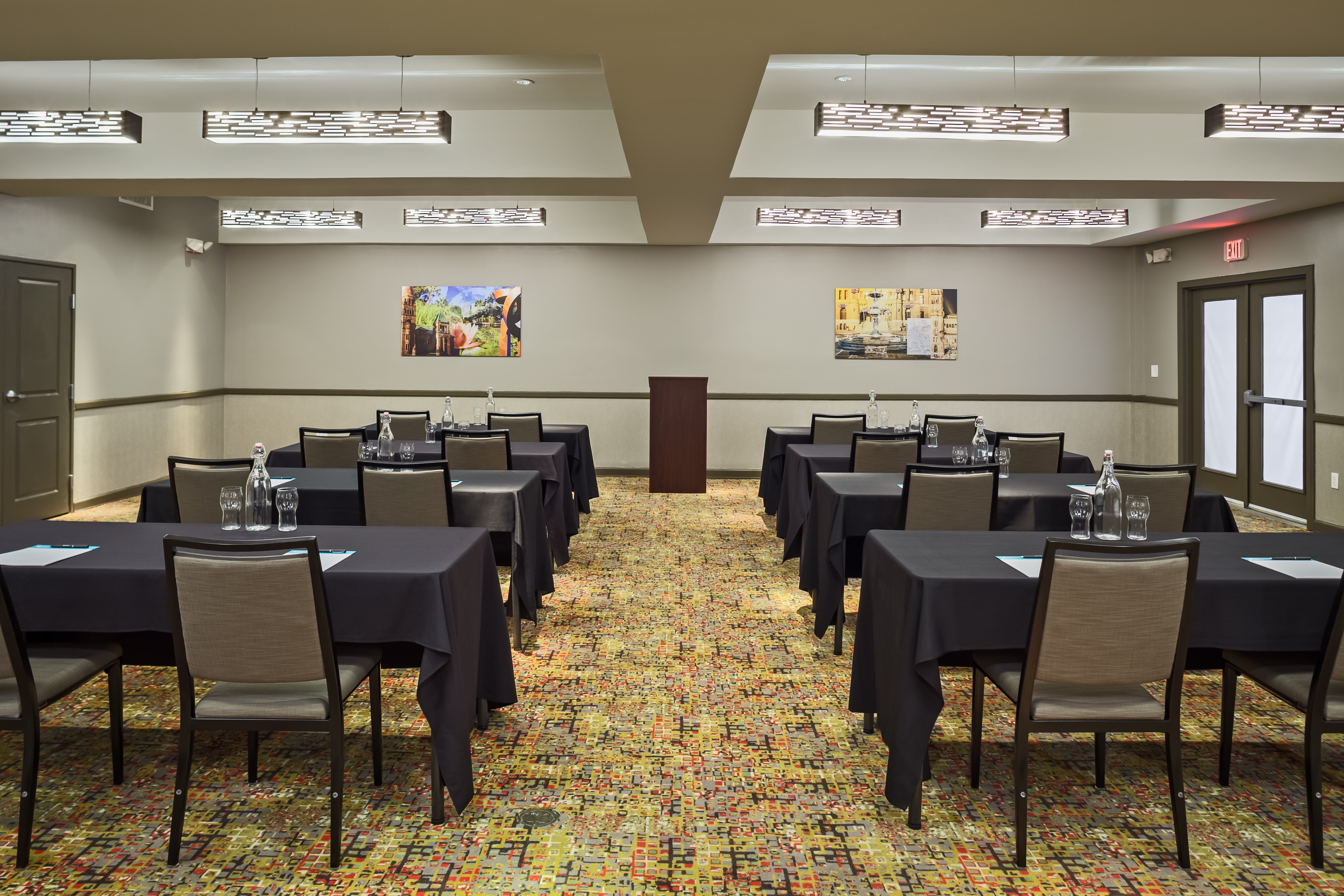 HOTEL INDIGO SAN ANTONIO-RIVERWALK 24/37