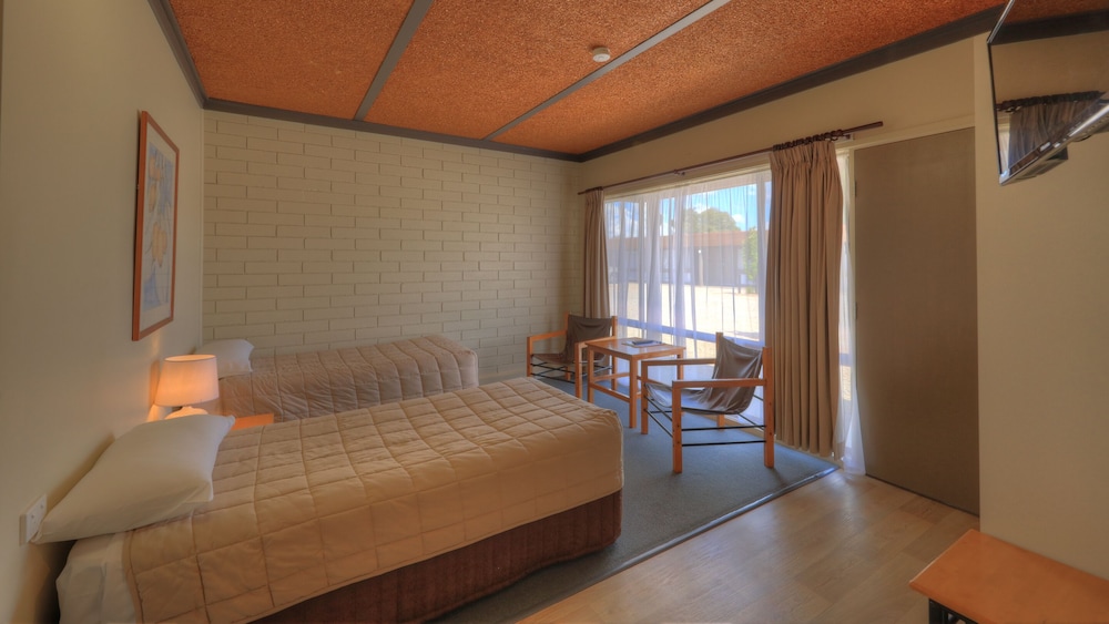 Motel Menere Apos S 31/61