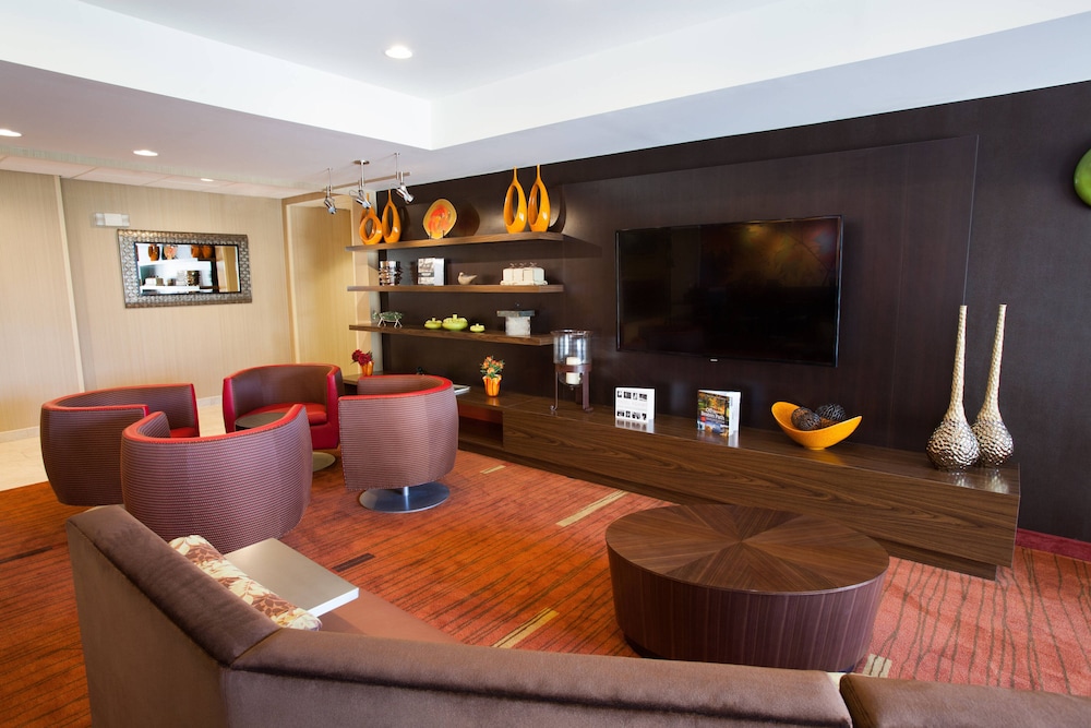 Courtyard By Marriott Burlington Williston 37/65
