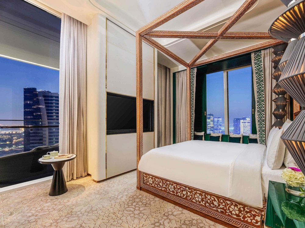 Diplomat, Suite, Double Bed, Corner