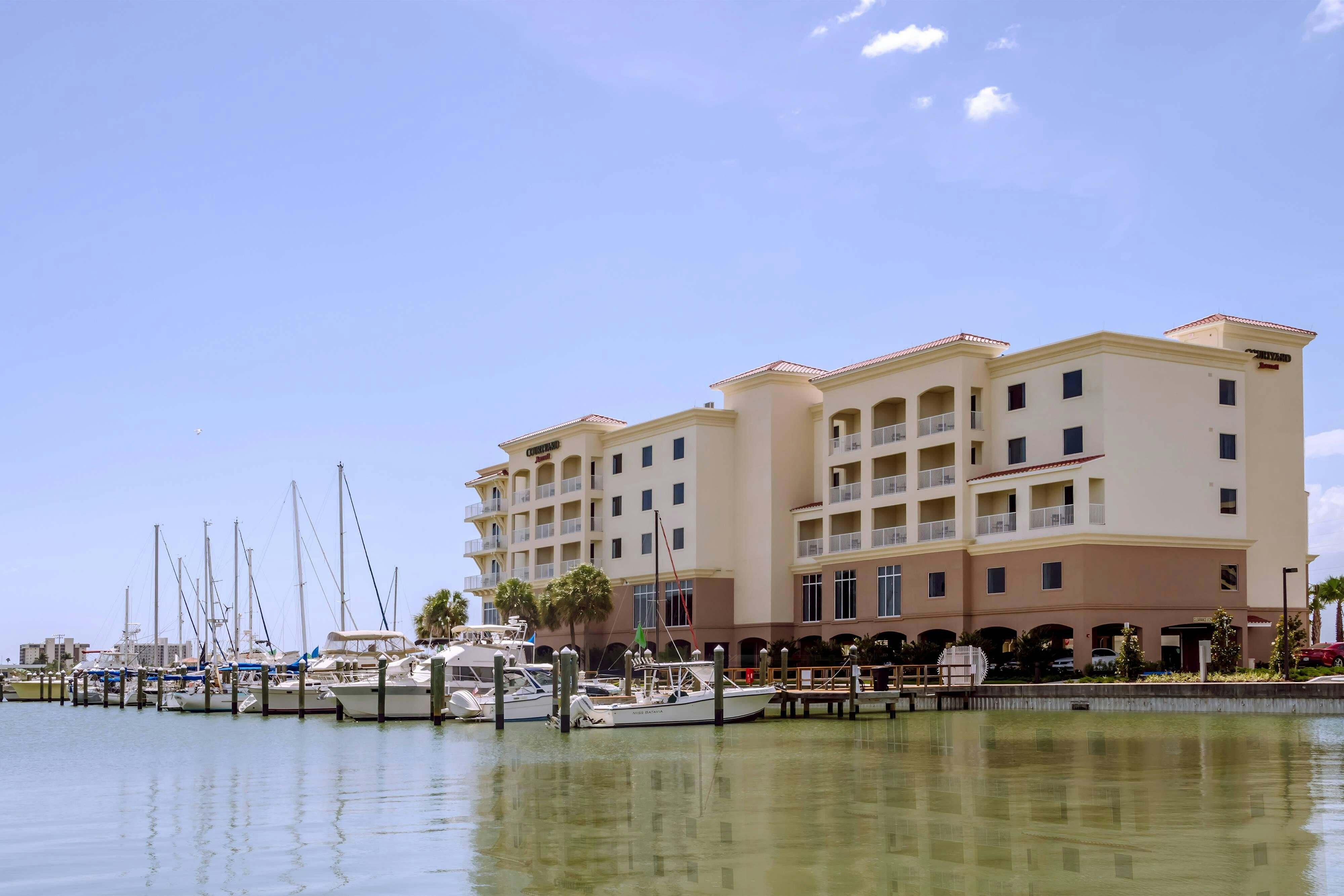 Courtyard St Petersburg Clearwater Madeira Beach 19/20