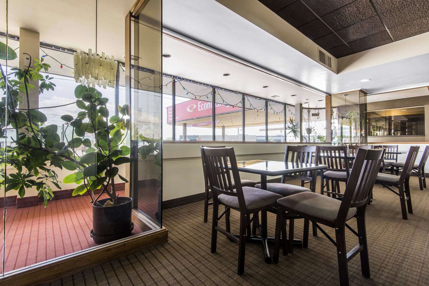 restaurant cafeteria