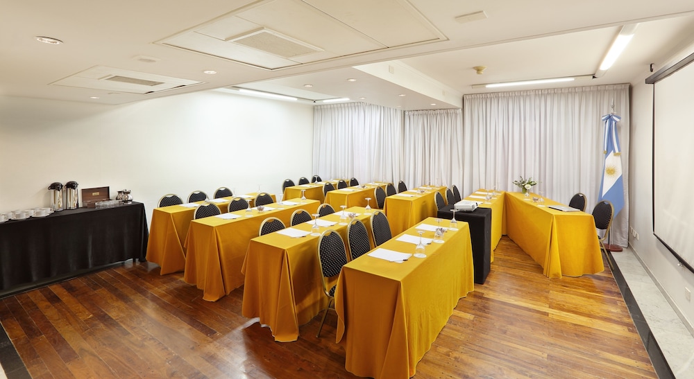DOLMEN HOTEL 40/52