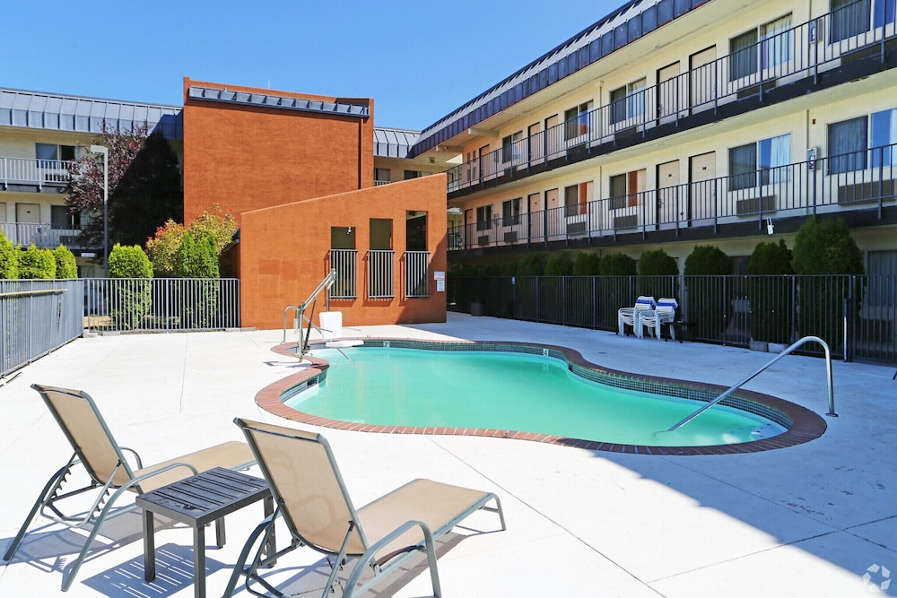 Olympic Inn And Suites Port Angeles 56/59