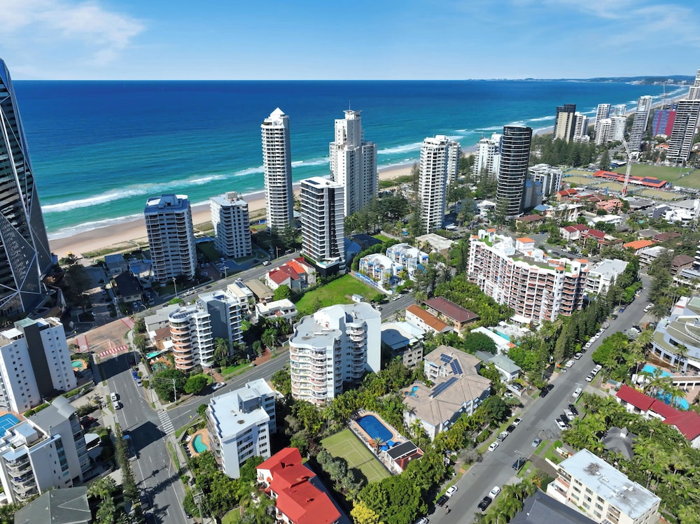 Surf Parade Resort 70/76