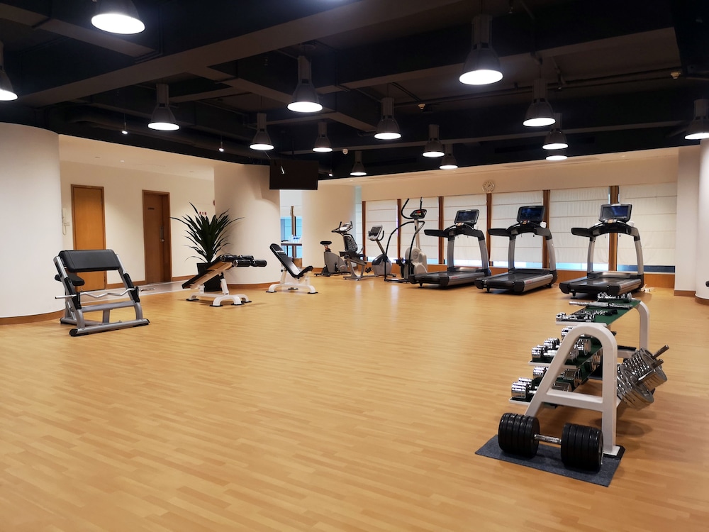 Crowne Plaza Zhuhai City Center 42/78
