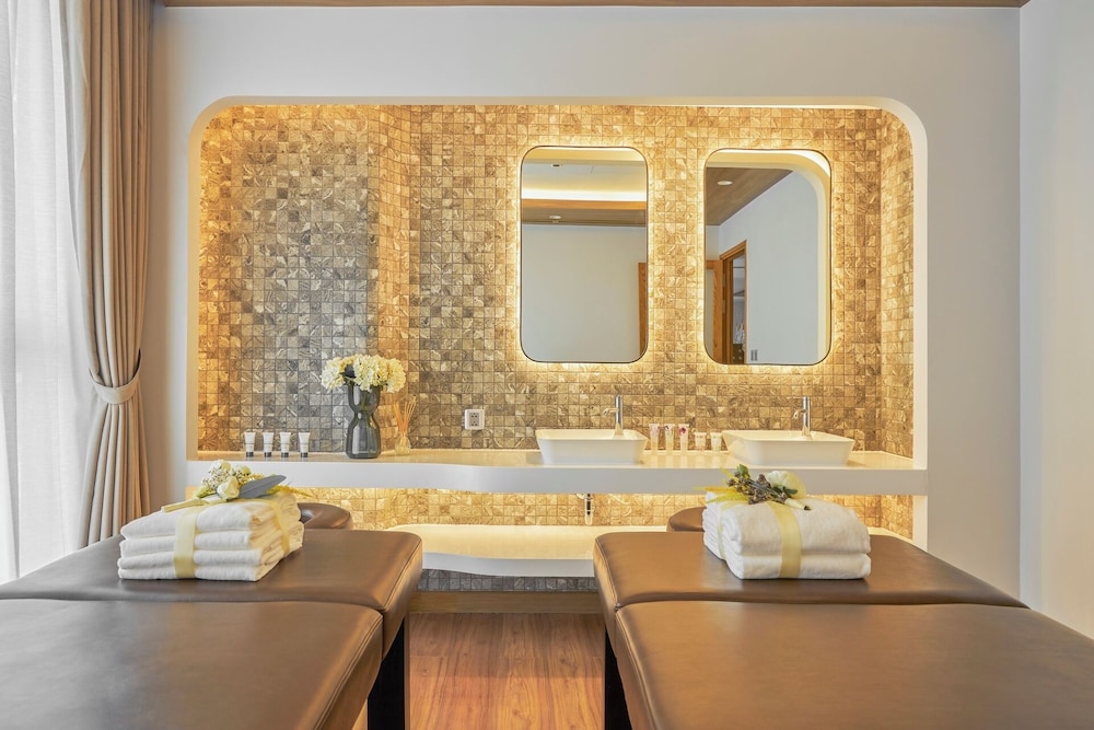 Midtown Premium Apartments 38/40