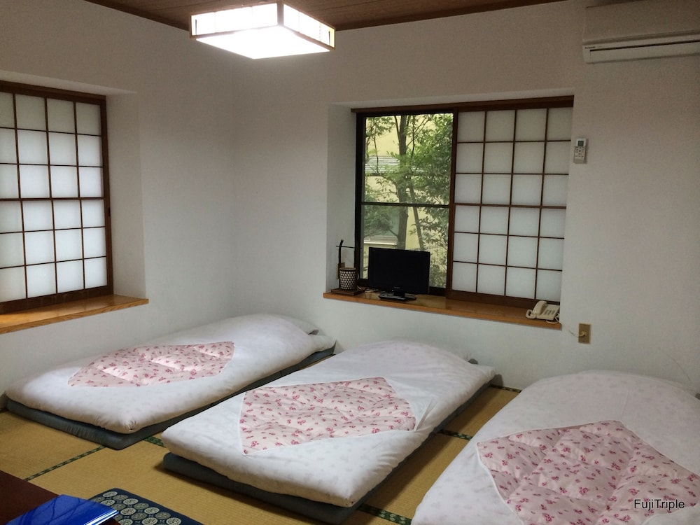 Fuji-Hakone Guest House 6/29