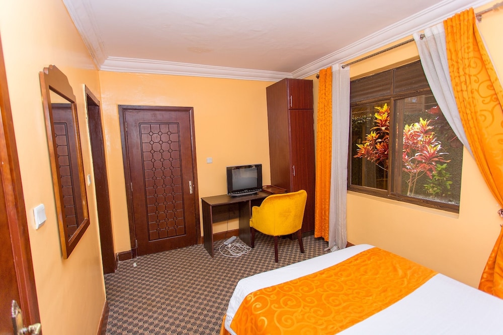 The Country Inn Hotel 7/50