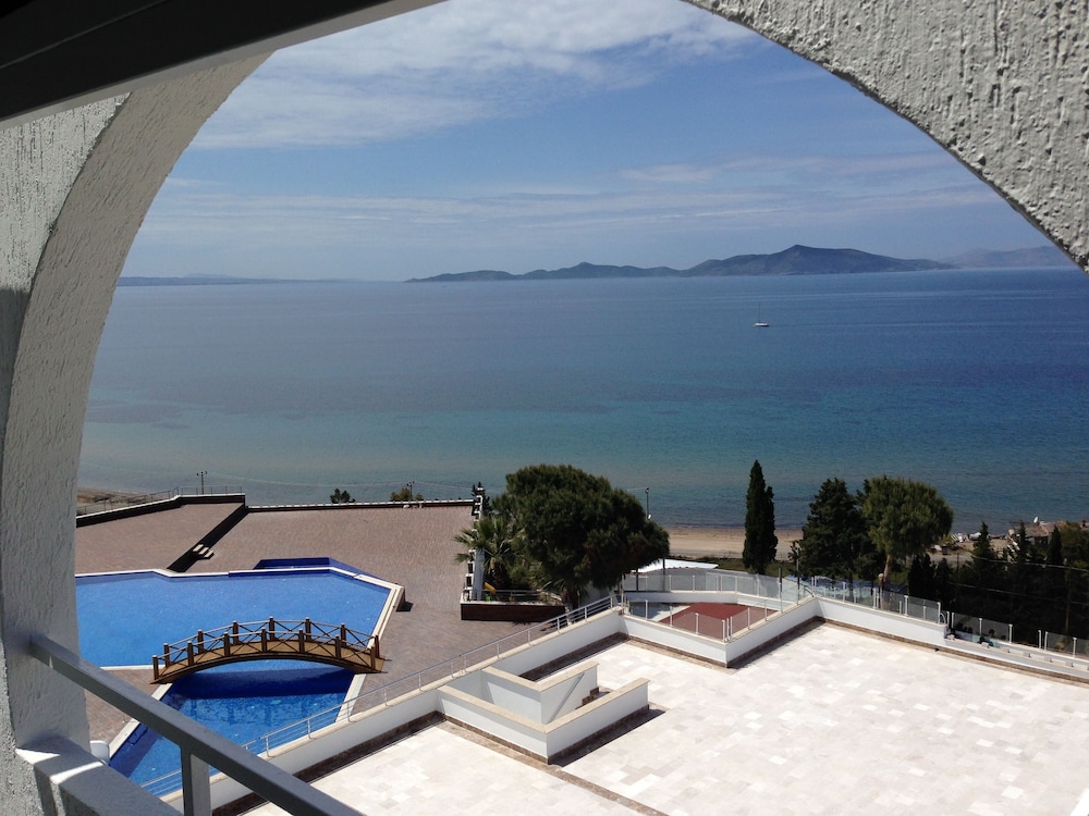 Asr-I Ala Hotel 33/41