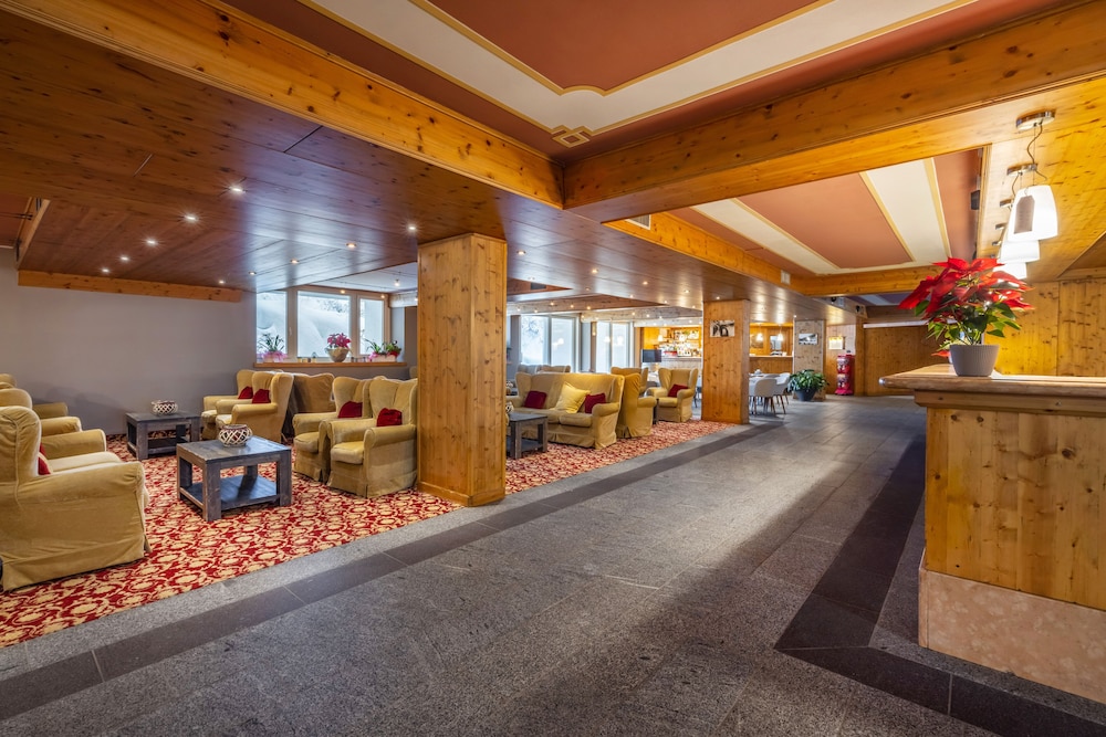 Hotel Piandineve 6/64